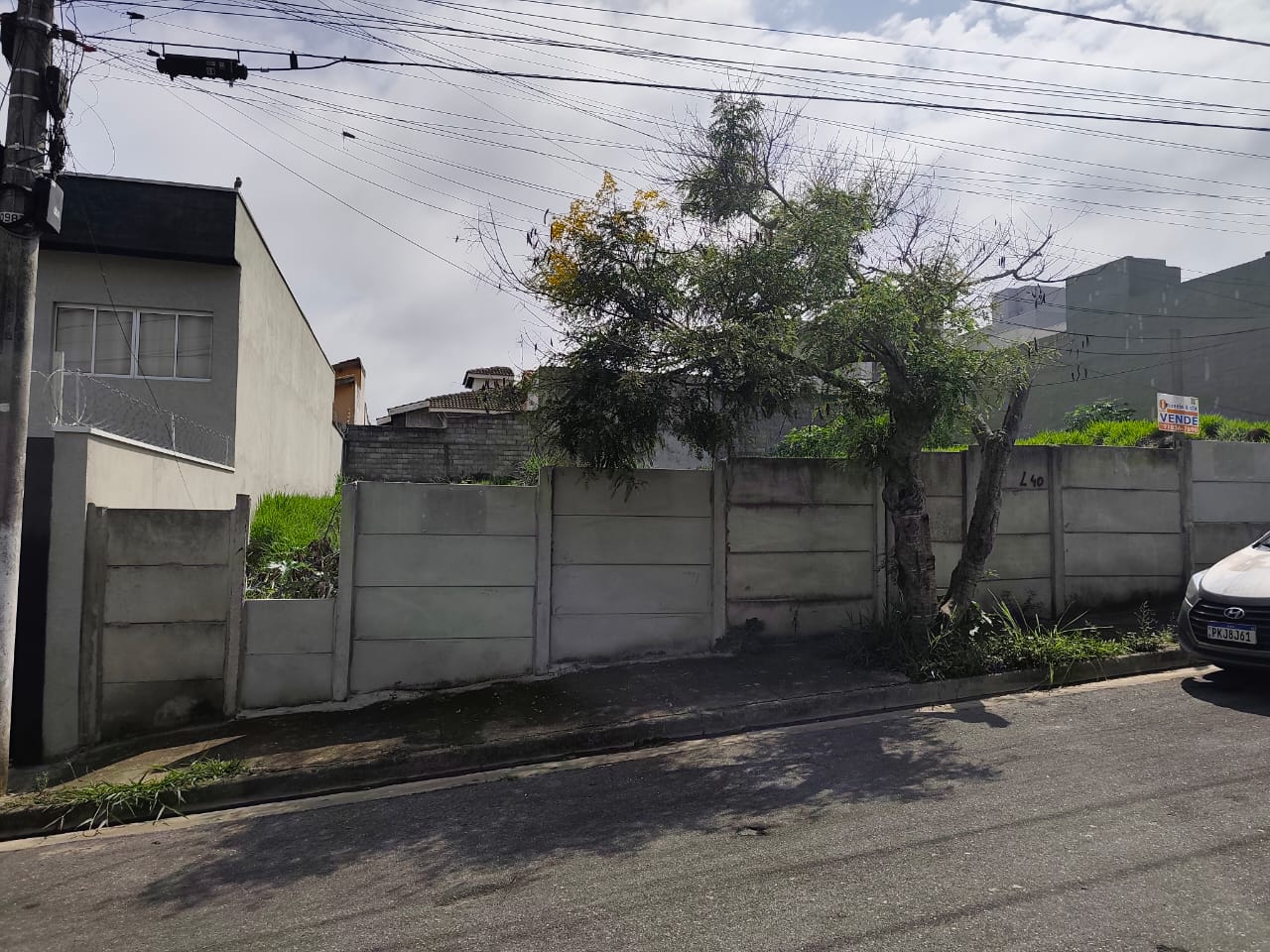 NOVA ATIBAIA, 175m² c/ 7mts de frente.  Apenas 195 mil. Aceita carro e parcela.