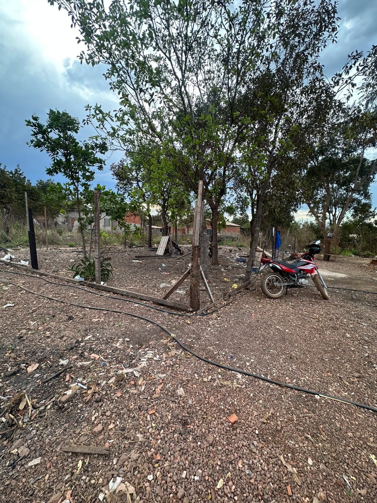 LOTEAMENTO BETINHO ( PEDRA 90 ) AO LADO DA ESCOLA BETINHO 10X20