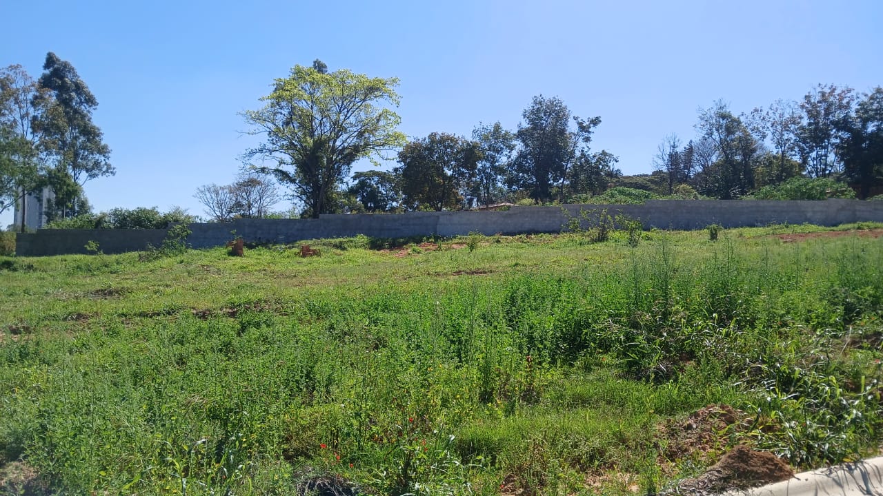 Lote plano em condominio fechado 